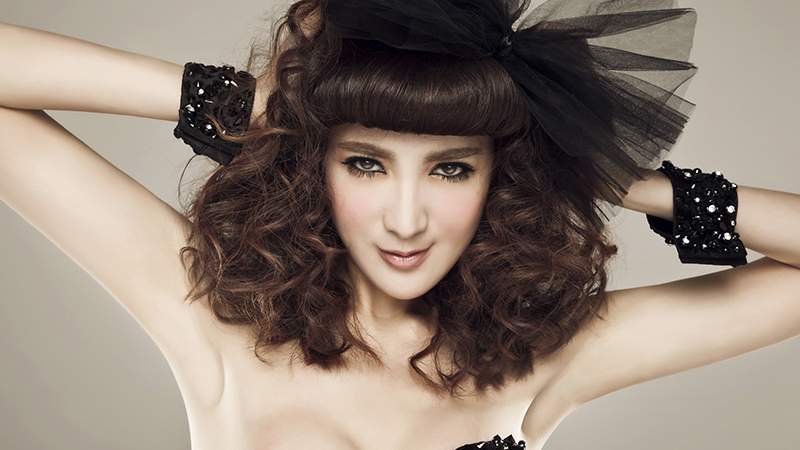 賈躍亭9年(nián)造車夢圓,FF91量産車交付:售價220萬元|美女(nǚ)壁紙(zhǐ)|高清美女(nǚ)壁紙(zhǐ)|高清壁紙(zhǐ)